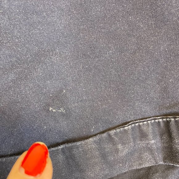 Khakis by GAP Girlfriend 4 Inch Short Size 8 Dark Blue Cotton Spandex - Picture 8 of 10